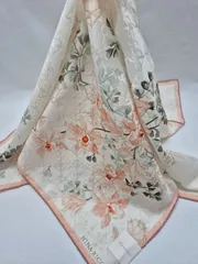 【新品】NINA RICCI シルク混合ハンカチ 大判サイズ ミニスカーフ