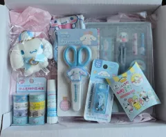 シナモロール 文具 プレゼントセット です + 立てる 筆箱 (新品)