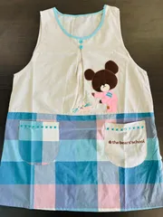 くまのがっこう　かわいいエプロン　保育士　介護士　保育園