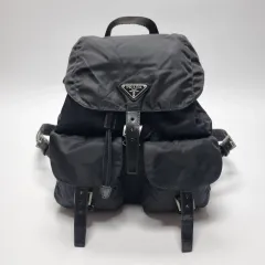 PRADA プラダ ナイロン バックパック ミディアム ユニセックス (最高級)