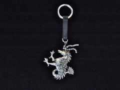 ヒョウモントカゲモドキキーホルダー チャーム 真鍮トカゲ 爬虫類