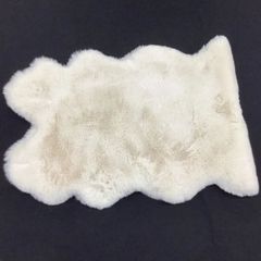 専用】フィンランド トナカイ 皮 毛皮 絨毯 マット - メルカリ