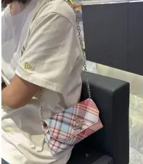 Vivienne Westwood ヴィヴィアン・ウエストウッド レディースバッグ ミニバック ショルダーバッグ クロスバック ハンドバッグ チェーンバック