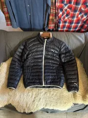 プーマ 軽量ダウン