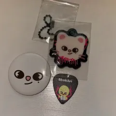 新品) SKZOO ジニレット ピンバッジ + キーホルダー + FELIX ぬいぐるみ ギターピック (ROCK POP UP
