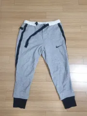 ナイキ SACAI ズボン トレーニングパンツ