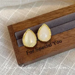 ドロップ ピアス ホワイト ゴールド 上品 シンプル