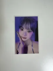 LE SSERAFIM（ルセラフィム・ルセラ） ピオナダ MD フードTシャツ ホン・ウンチェ(HONG EUNCHAE) トレカ 出品