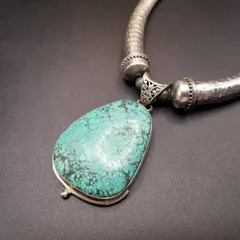 天然石 ライムグリーン ビッグ カボション エスニック デザイン 925 ビンテージ シルバー ネックレス ペンダント チャーム R9-L