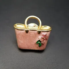 AVON ピンクのバッグ 手提げ エナメル装飾 ヴィンテージ ラペル ピン 艶感 小ぶり 花模様 ブローチ ファッションジュエリー R14-V