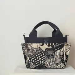 ハンドメイド　サイドポケットトートバッグミニ　ミニトート　お散歩バッグ　帆布のバッグ　北欧花柄　アートフラワー　ショルダーバッグにもなるよ