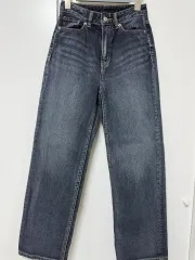 ストレートジーンズ (64 ほぼ新品)