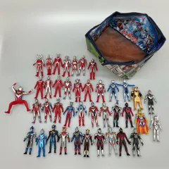 Ultraman ウルトラマン おもちゃ・玩具 キッズ 【40体セット】特撮 ソフビ ウルトラの父 ガイア 収納ボックス ジード ゼット セブン【中古】【送料無料】