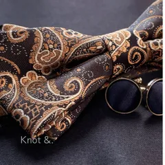 【蝶ネクタイ ポケットチーフ カフス】ネイビー ペイズリー柄 フォーマル 3点セット | 結婚式 メンズ タキシード スーツ 前撮り 披露宴 お色直し 二次会 おしゃれ  シャンパンゴールド 紺色 ネクタイ