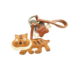 ゲンテン genten レザーバッグチャーム キーホルダー アクセサリー 虎モチーフ 木の葉 茶 ブラウン /SS ■OS