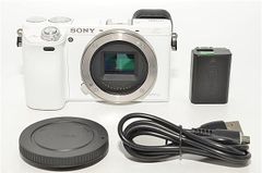 618☆良品・ショット数6485回☆SONY(ソニー) ミラーレス一眼 α6000