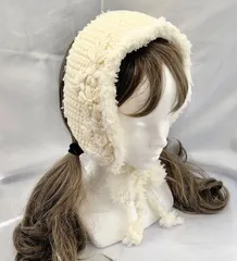 ハンドメイド　2WAY イヤーマフ＆ミニマフラー　刺繍　耳当て　オフホワイト