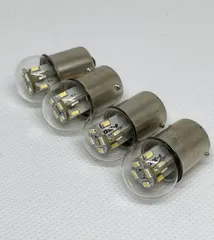 高輝度 オリジナル高品質ガラスレンズ搭載 BA15S G18 S25 24V トラック 特注ハイパワーチップ 12基搭載 マーカー球 ポジションランプ 車幅灯 スモール ナンバー灯 ウインカー コーナーランプ サイドマーカー バスマーカー ナマズ 4個のサムネイル