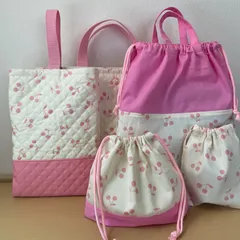 入園入学準備5点セット　りんりんのハンドメイド　レッスンバッグ　上履き入れ　お着替え袋　コップ袋　お弁当袋　さくらんぼ　ピンク　キルティング