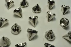 メタル スタッズ 円錐 円すい 縫付け用 銀 11mm 10個 ビーズクラブ