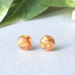 オレンジ キラキラ ラメ ピアス 華やか かわいい 小さめ 小ぶり 丸【417】