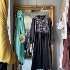 ＠　axesfemme　アクシーズファム　チャイナ　花柄　総柄　ワンピース　長袖　お呼ばれ　デート　オフィスカジュアル　食事会