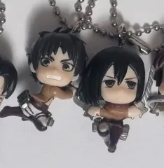 進撃の巨人 エレン＆ミカサ SWING ガチャ キーホルダー
