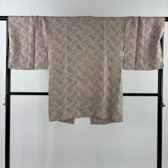 道中着 身丈89cm 裄丈68cm L 和装コート 幾何学 地紋 絞り 薄茶色 正絹 秀品 【中古】