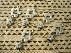 チャーム 花２連 10個セット 39mm 銀 ビーズクラブ