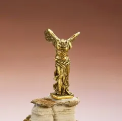 2026年最新】サモトラケのニケの人気アイテム - メルカリ