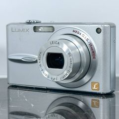 Panasonic LUMIX DMC-FX30 Silver Wide-Angle 28mm Optical 3.6x CCD Compact Digital Camera