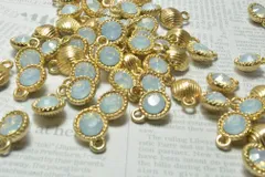 ストーン付 ペンダントトップ ホワイト 2個 ミニチャーム ゴールド ピアス イヤリング ネックレス ビーズクラブ