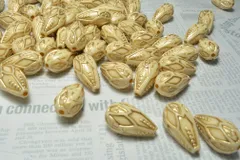 4個 デザイン アクリル ビーズ ドロップ ホワイト 20mm ピアス イヤリング パーツ ネックレス ハンドメイド DIY ビーズクラブ