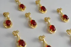 チャーム ギター 石付 金 レッド 1個 22mm ビーズクラブ