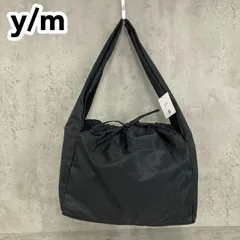 y/m イム ドロスト ショルダーバッグ ブラック 020 BLK 黒 フリーサイズ ナイロン 巾着 大容量 A4 肩掛け 斜めがけ 軽量 通勤 通学 カジュアル モード 旅行 シンプル 527GSF55-2610 マザーズバッグ 男女兼用 ユニセックス