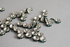 ビーズクラブ ロンデル メタルビーズ スペーサー 銀 平型 緑 6mm 45個セット ブレスレット ネックレス 金具 金属ビーズ