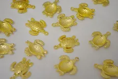 チャーム うみがめ 大 ゴールド 23mm 10個セット ビーズクラブ