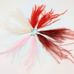 フェザー タッセル チャーム 4色アソート 各2本 合計8本 暖色ミックス 10cm 赤色 ピンク ワインレッド 紅色 ベージュ 羽毛 手芸 ハンドメイド 素材 アクセサリパーツ ハンドクラフト ビーズクラブ