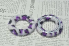 レオパードファーリング パープル 2個 28mm エコファー ヒョウ柄 ピアス イヤリング チャーム ビーズクラブ