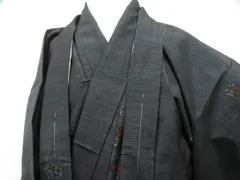 【一輝堂】紬 大島紬 アンサンブル 花 羽織紐別売 証紙付 正絹 着物 身丈約162cm 裄丈約64.5cm 26z01-13