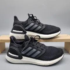 アディダス ウルトラブースト20 レディーススニーカー 23.5センチ