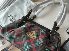 ヴィヴィアン・ウエストウッド チェック ショルダーバッグ