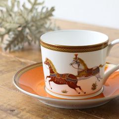 値下げ↓2客セット・馬柄のボーンチャイナカップ＆ソーサー・高級感 