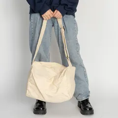 【新品・未使用】 ショルダーバッグ レディース キャンバス メッセンジャーバッグ A4 大容量 大きめ ファスナー付き マチ シンプル 無地 軽量 かわいい おしゃれ かっこいい カジュアル 通学 通勤 旅行 鞄 バッグ アイボリー 白 KB-207-CPMR