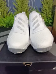 Sh【新品未使用品】アディダス コードカオス 25 ボア NKZ93 スパイクレス ゴルフシューズ メンズ adidas ID8605（大崎店）