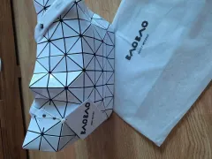 BAO BAO ISSEY MIYAKE バオバオイッセイミヤケ ルーセント 白 トートバッグ