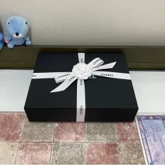 シャネル バッグボックス (33.5x24.5x8.5) + リボン + カメリア