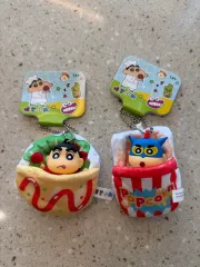 クレヨンしんちゃん 布団キーホルダー