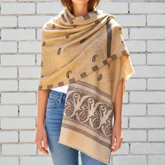 パシュミナショール カシミール刺繍 ペイズリー柄 インド製 一点物 伝統工芸 大判 上質 豊かさ 生命力 象徴 品格 ベージュ 自然 華やぎ しっとり 軽やか 最高級 レディース メンズ 日常 フォーマル 職人 手仕事 静かな存在感 大人 式典 本物志向