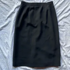 【日本製/裏地付】ブラック タイトスカート M相当(ウエスト69-70/ヒップ94) ミモレ丈 きれいめ ペンシル スリット×くるみボタン オフィス/フォーマル 冠婚葬祭